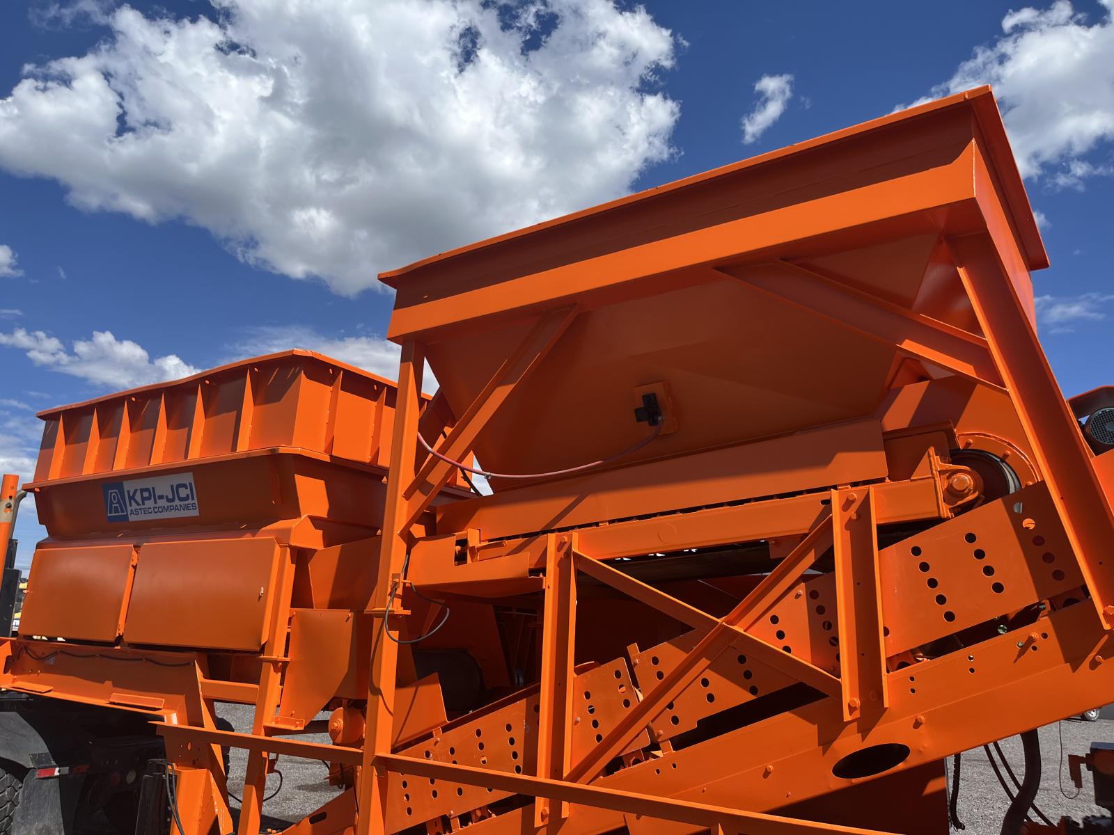 ./imagenes/INVOICE/2019/18069/KOLBERG 52 PORTABLE TWO BIN PUGMILL CONCRETE BATCH PLANT (7).JPG
